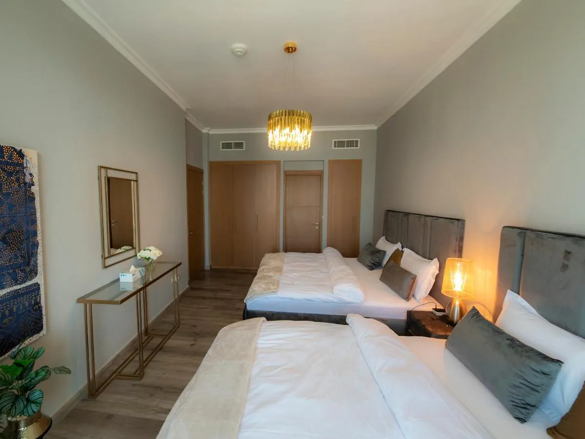 First Class 2Br With Full Dubai Skyline & Sea View
