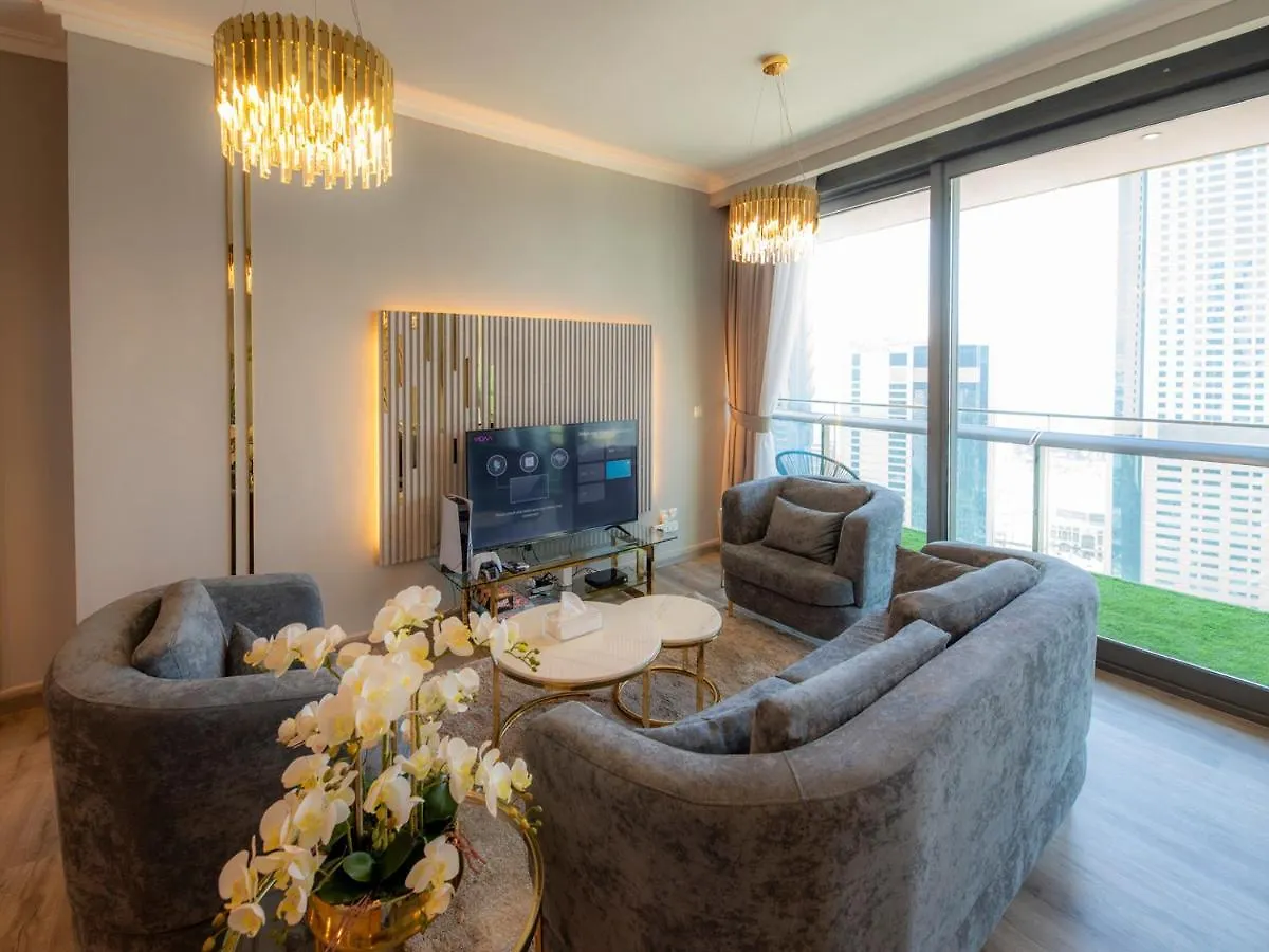 First Class 2Br With Full Dubai Skyline & Sea View